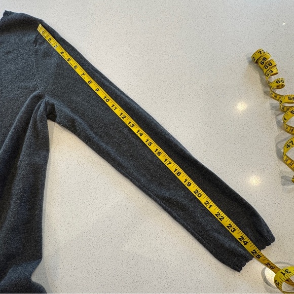 Elle Charcoal Gray Women's Sweater Size Large - Picture 9 of 9